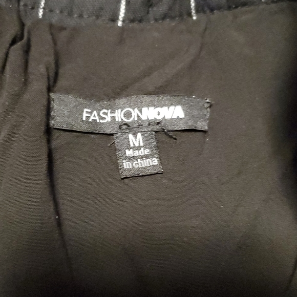 Little black dress - Picture 3 of 3